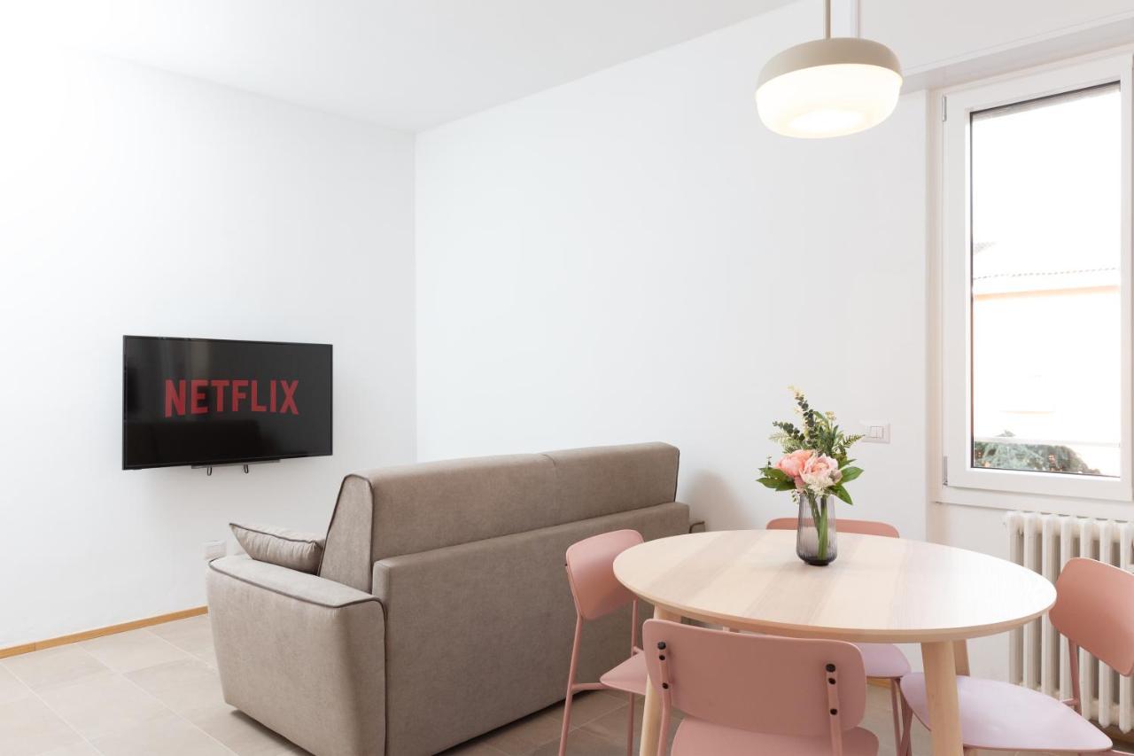 New Exclusive Melegnano Apartments- Near Train Station Εξωτερικό φωτογραφία